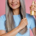 Czym olejować rozjaśnione włosy, by zachowały blask?