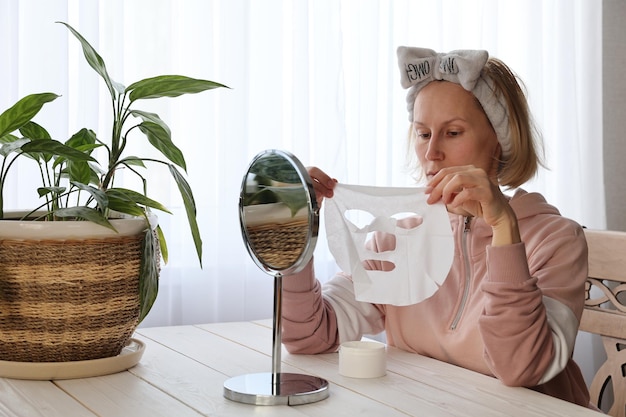 Jak zrobić domowe maseczki z naturalnych składników?