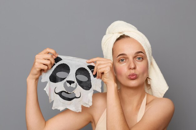 Jak zrobić maskę na twarz z domowych składników?