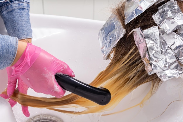 Keratynowe prostowanie jak dbać o włosy po zabiegu?