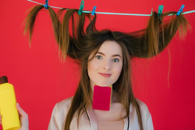 Jak przywrócić blask włosom po rozjaśnieniu?