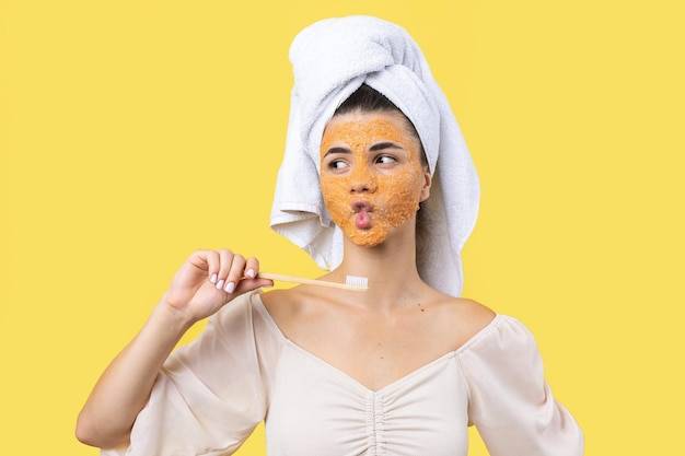 Jak używać peelingu, by nie podrażnić skóry?